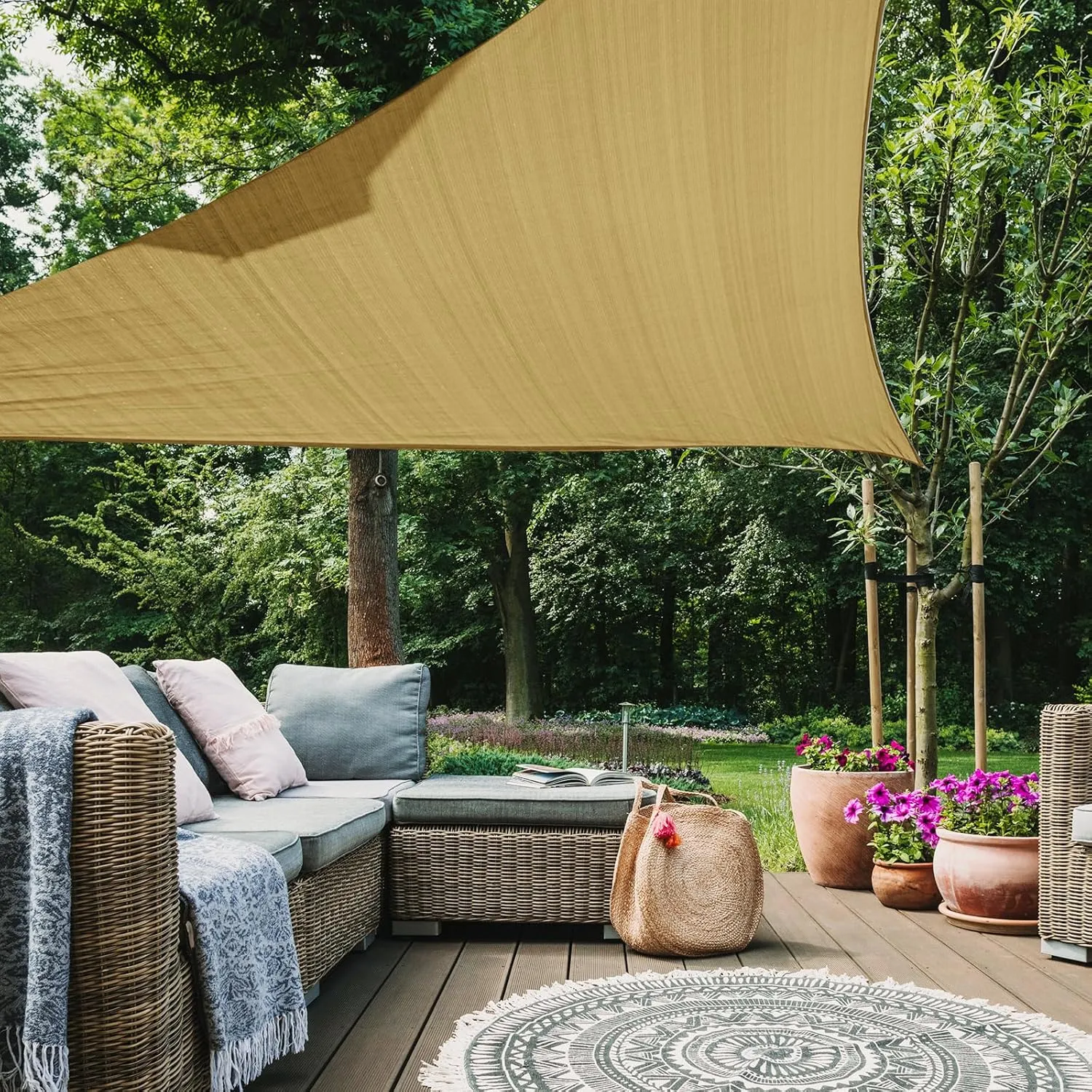 16'x16'x16' Triangle Sun Shade Sail, Outdoor Patio Sunshade Canopy Permeable Shade Sails UV Block Sun Cover for Backyard, Garden, Porch, Sand