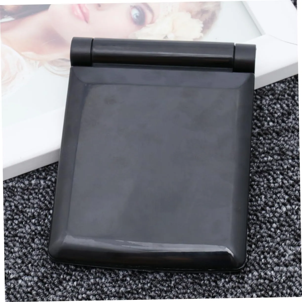 3pcs Led Double-Sided Folding Makeup Mirror Portable Compact Cosmetic Led Lights Sleek Design for Easy Use Dark Conditions for Travel Everyday Use Black