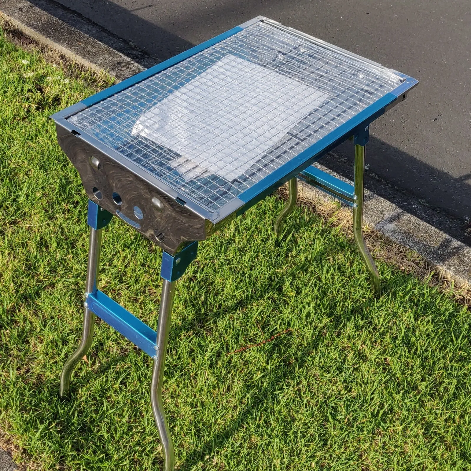 Charcoal BBQ Grill with Foldable Stand