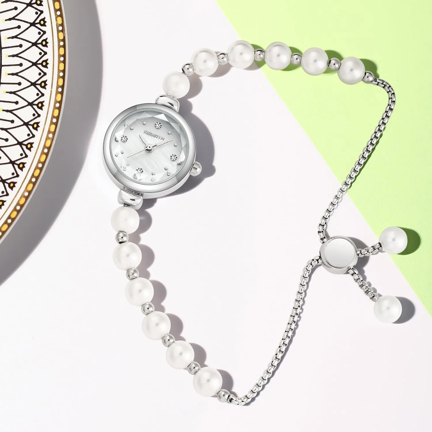 Elegant Pearl Silver Watch for Women's Dress Fashion Round dial Women Analog Quartz Watch Woman Pearl Bracelet Wirstwatch