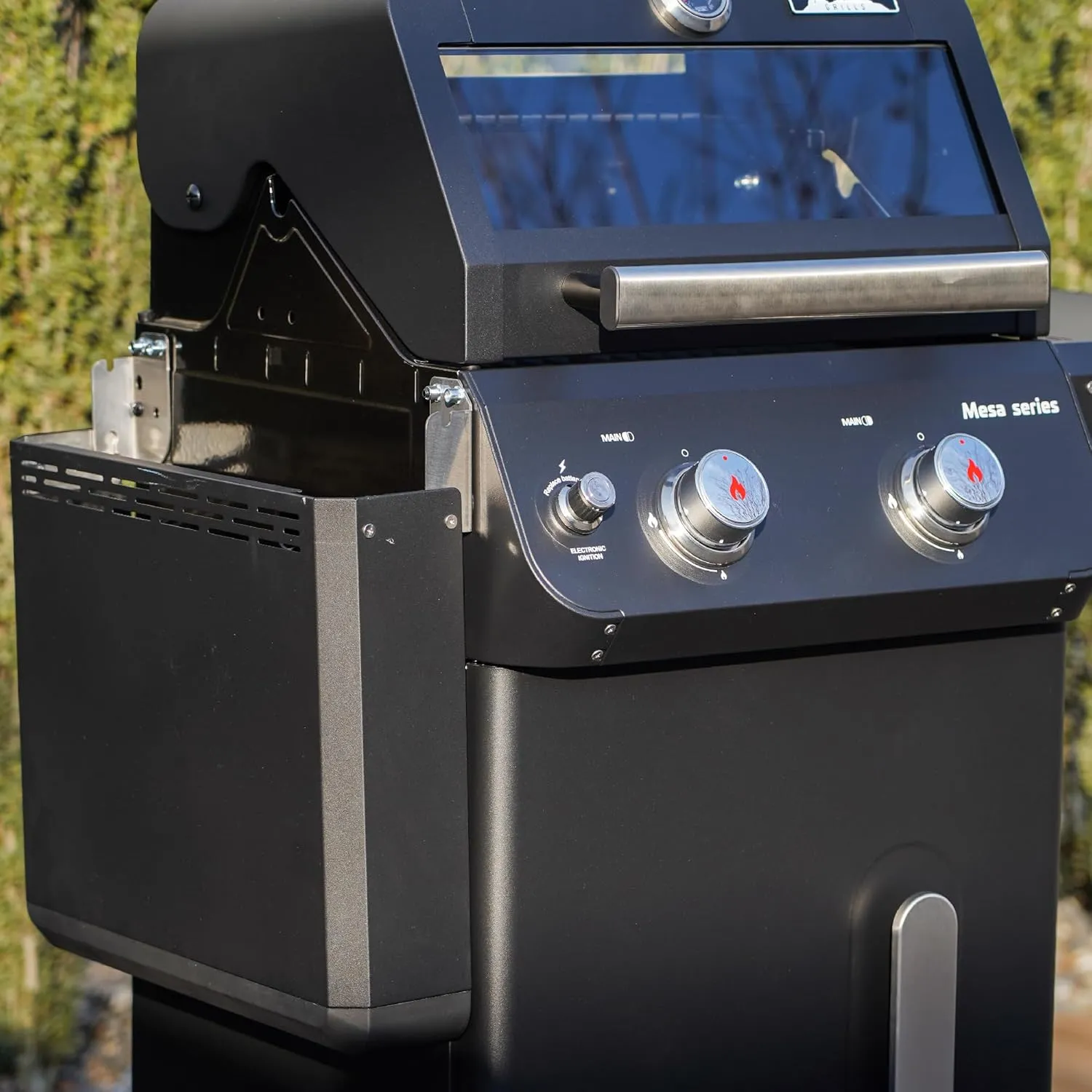 Monument Grills 2-Burner Stainless Steel Liquid Propane Gas Patio Garden Barbecue Grill with Clearview® Lid, Knob Control and Two Foldable Shelves Mesa220 with BBQ Cover
