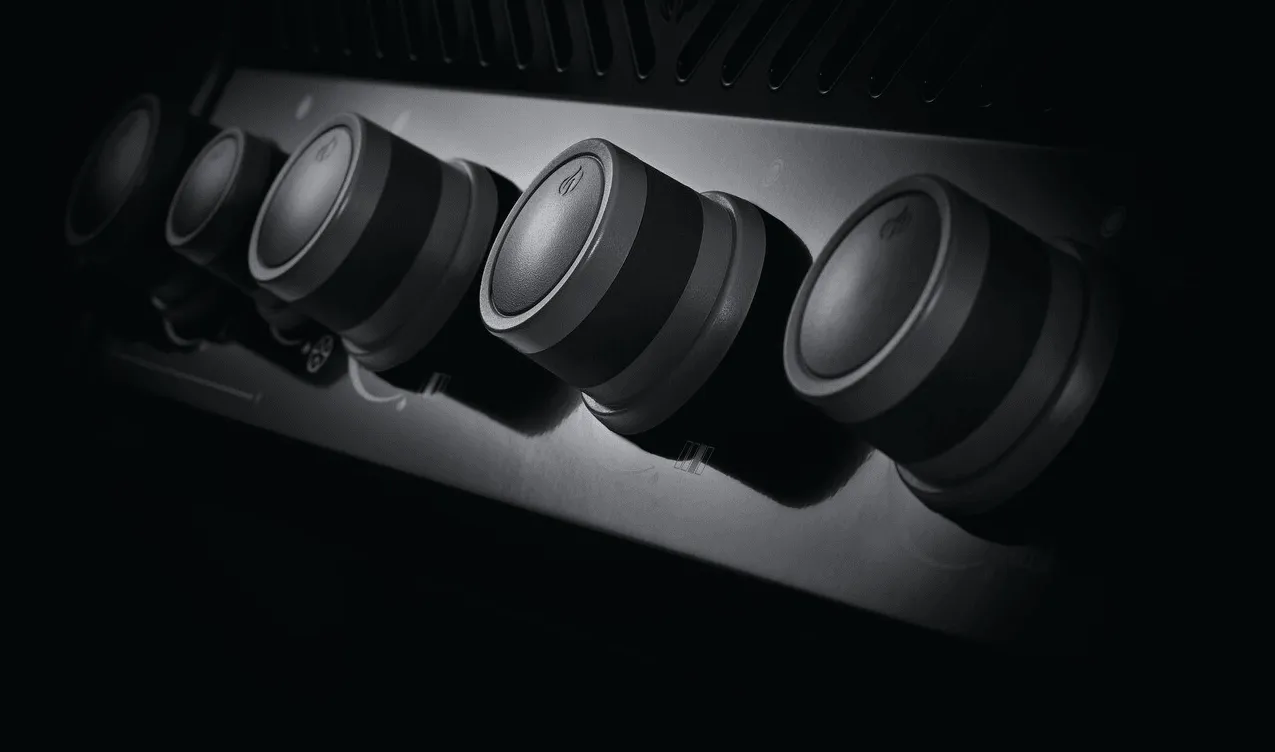 Napoleon Rogue 425 3 Burner BBQ