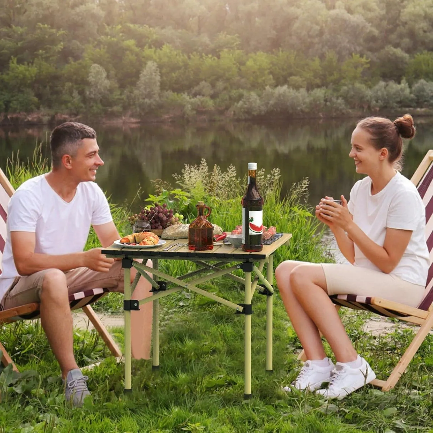 Outdoor Compact Folding Table, Outdoor Portable Side Tables with Carry Bag, Carbon Steel Roll-up Picnic BBQ Desk for Camping, Hiking, Picnics, BBQs, Beach Trips, Khaki