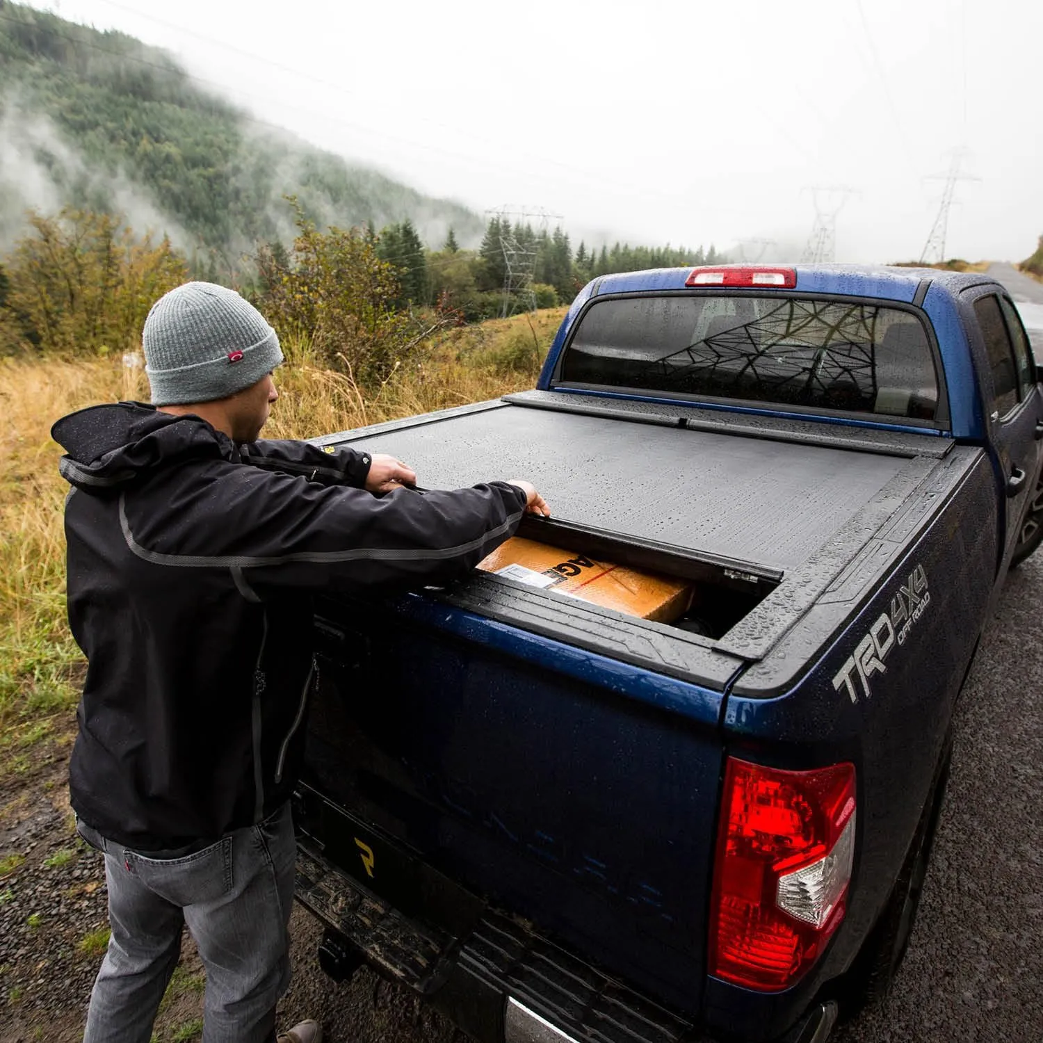 RealTruck Roll-N-Lock M-Series Retractable Truck Bed Tonneau Cover | LG152M | Fits 2017 - 2025 Ford F-250/350 Super Duty 8' 2" Bed (98.1")