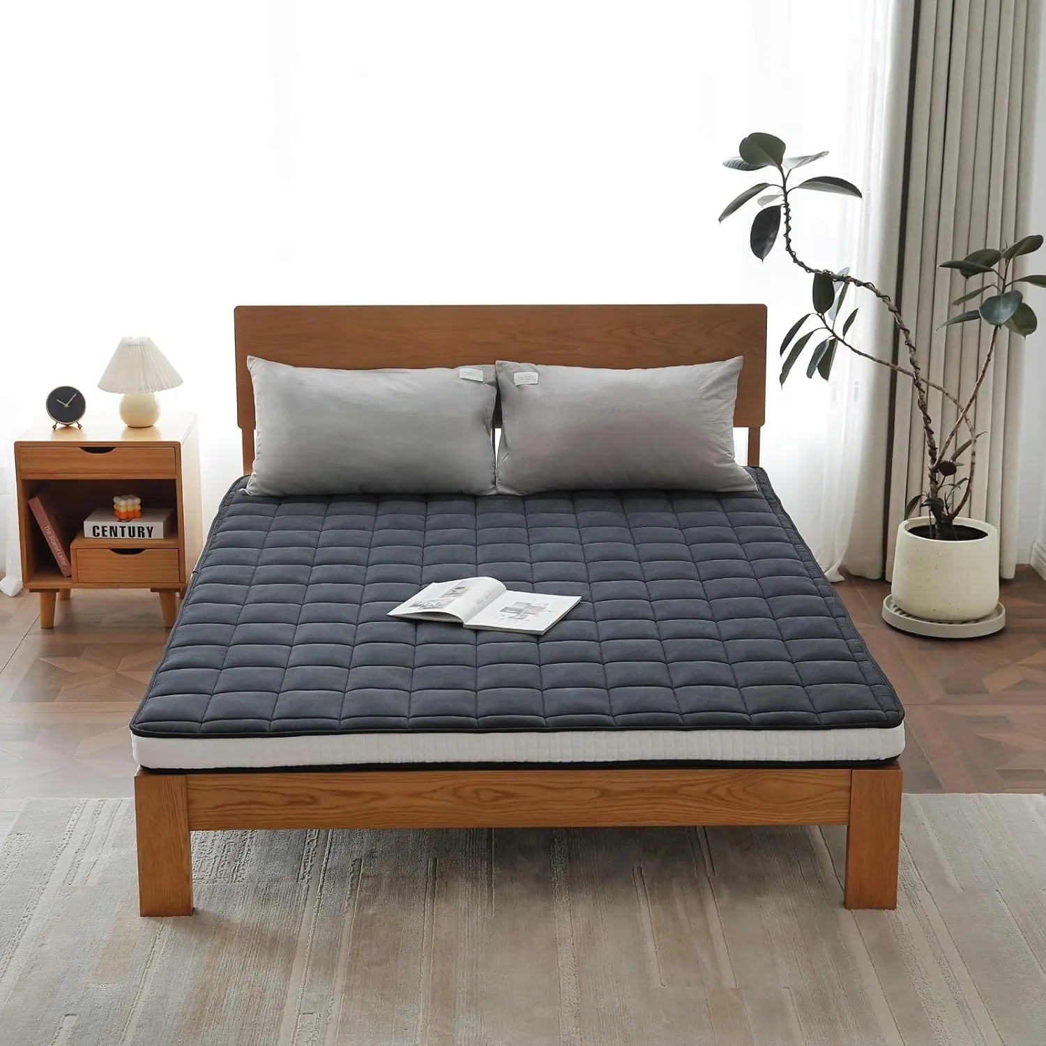 Welnow Japanese Futon Floor Mattress, Queen Size Thick Tatami Mat Portable & Foldable Roll Up Floor Bed Mattress with Storage Bag, Sleeping Pad for Adults, Dorm, Guest Bed, Camping and Travel, Black
